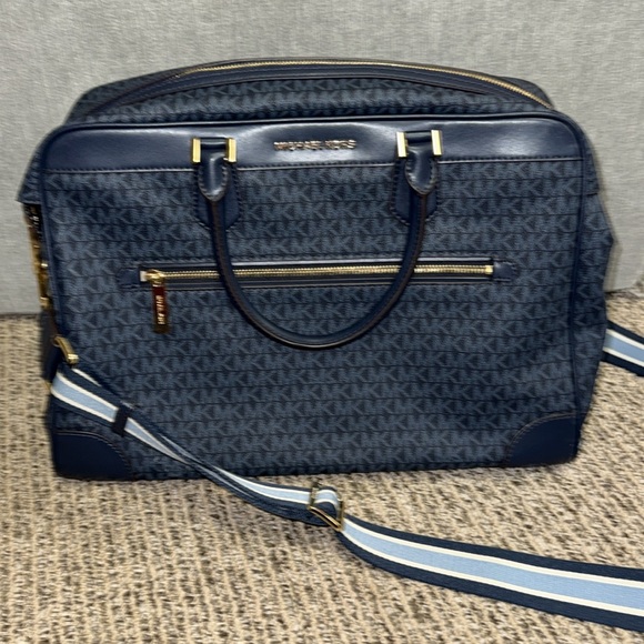 Michael Kors travel Duffel with removable shoulder strap